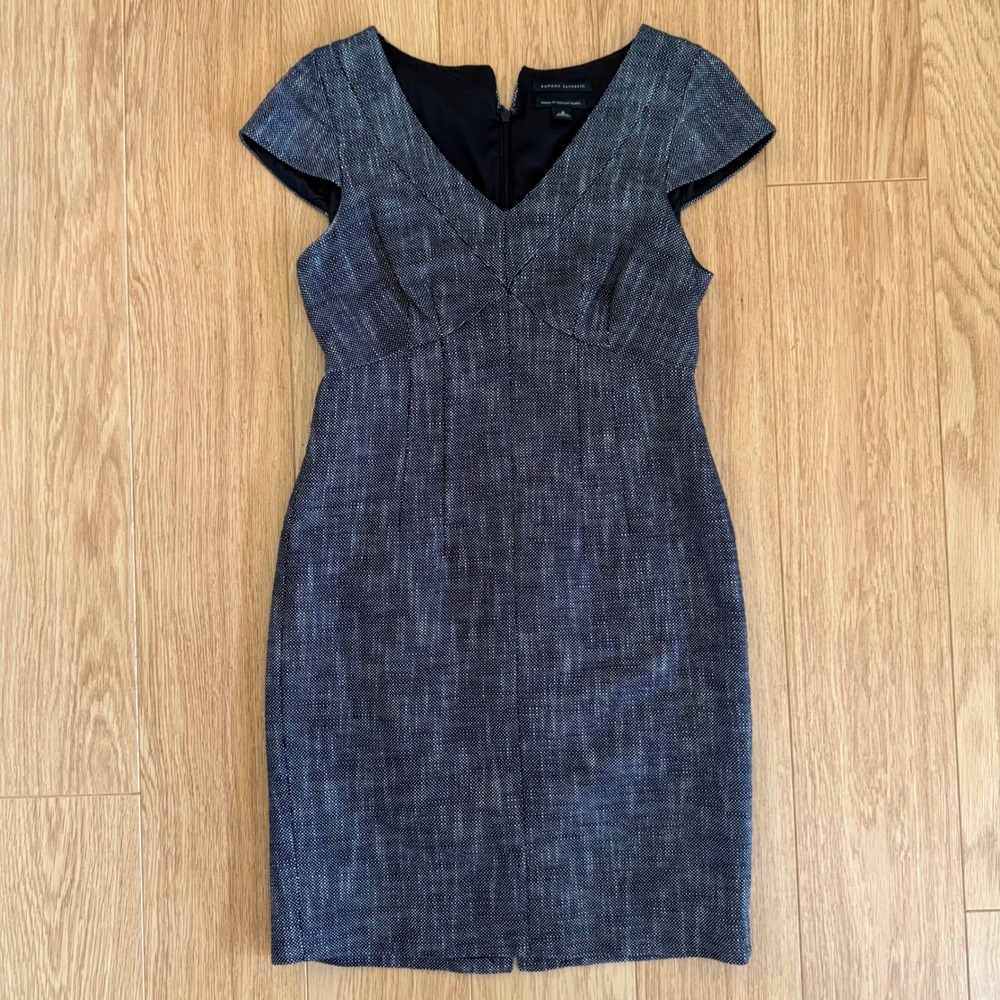 Banana Republic Sheath Dress 6‎ Black White Excellent Italian Fabric Cap Sleeve